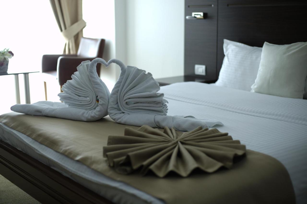 Arabella Hotel Kičevo Eksteriør bilde