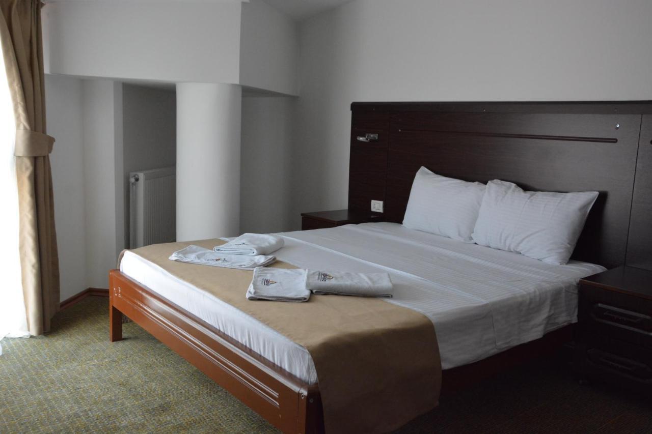 Arabella Hotel Kičevo Eksteriør bilde