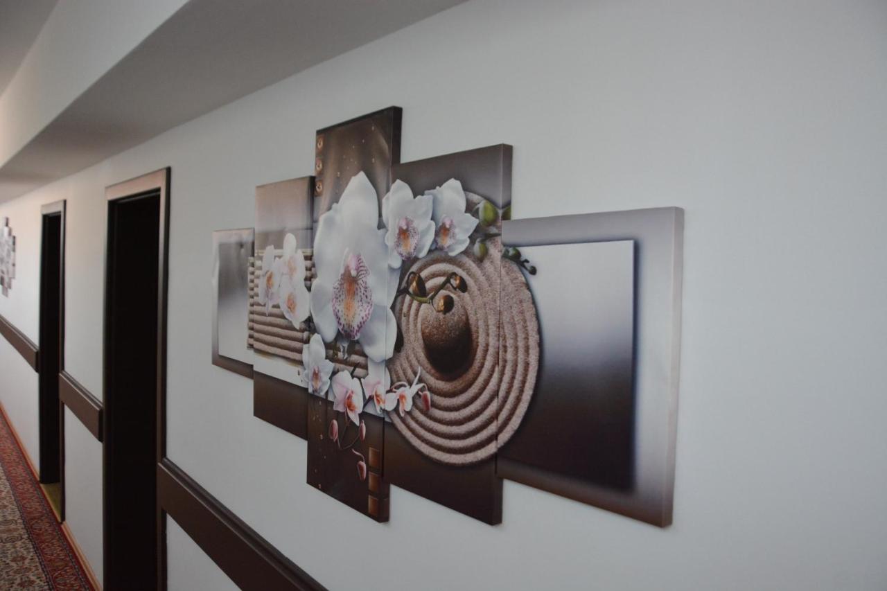 Arabella Hotel Kičevo Eksteriør bilde