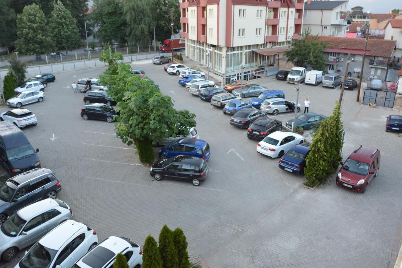 Arabella Hotel Kičevo Eksteriør bilde