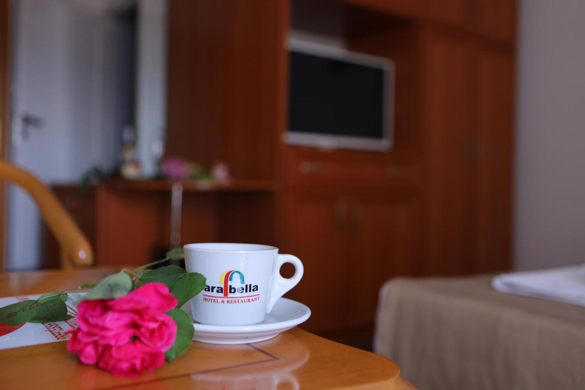 Arabella Hotel Kičevo Eksteriør bilde