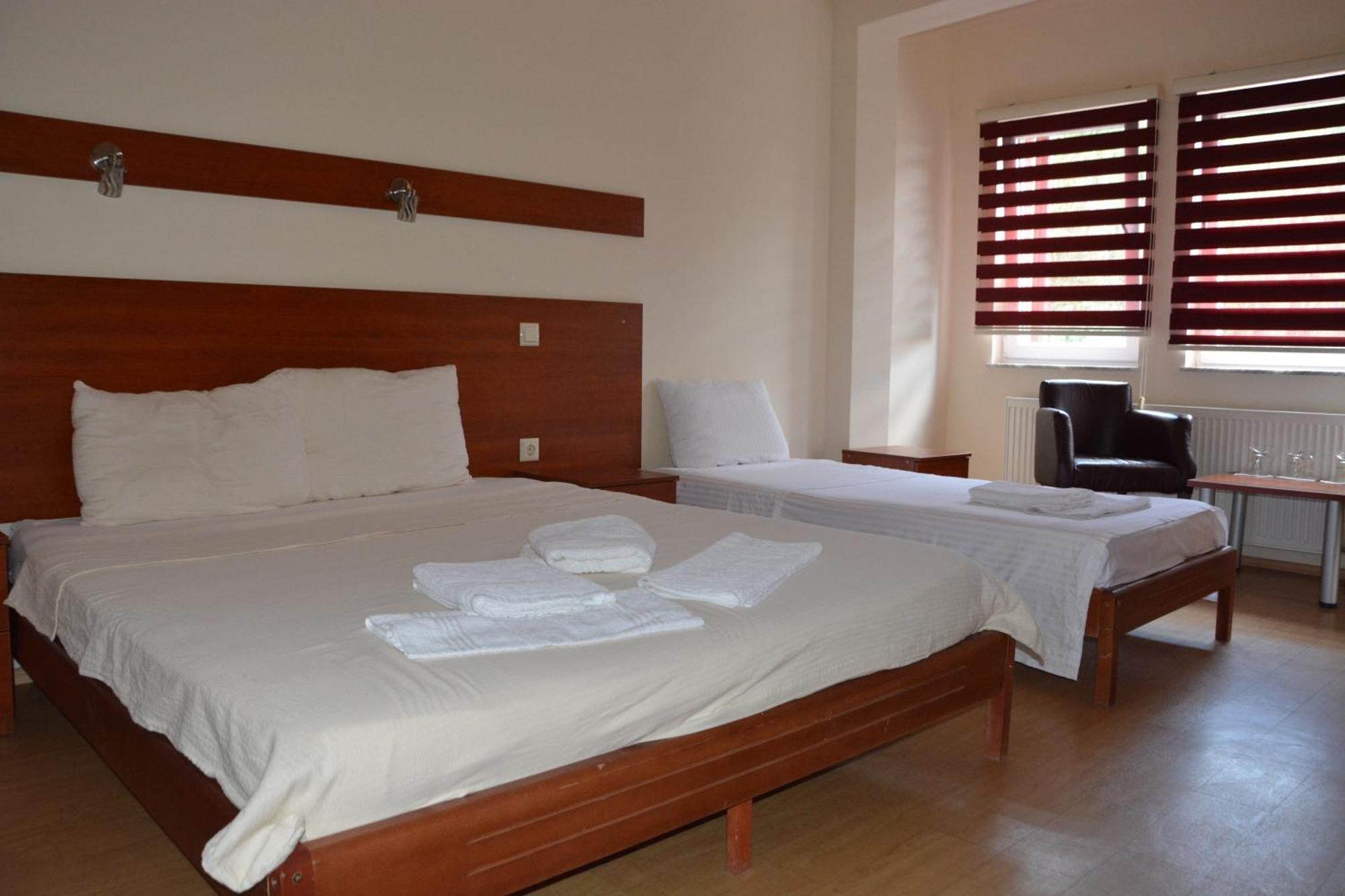 Arabella Hotel Kičevo Eksteriør bilde