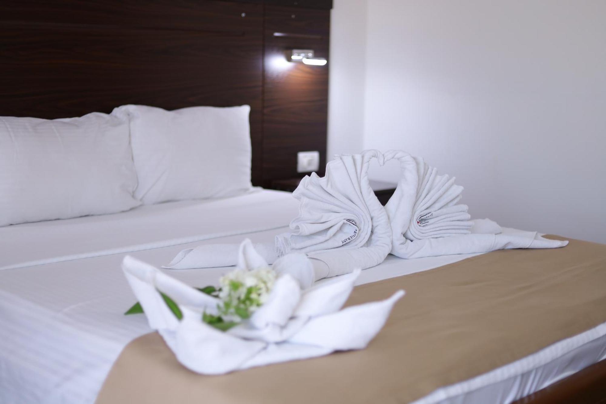 Arabella Hotel Kičevo Eksteriør bilde