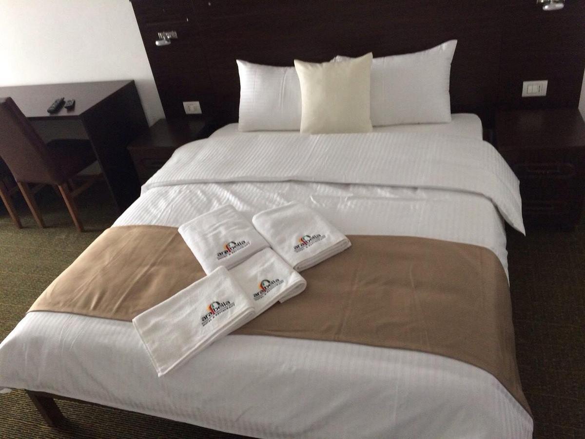 Arabella Hotel Kičevo Eksteriør bilde